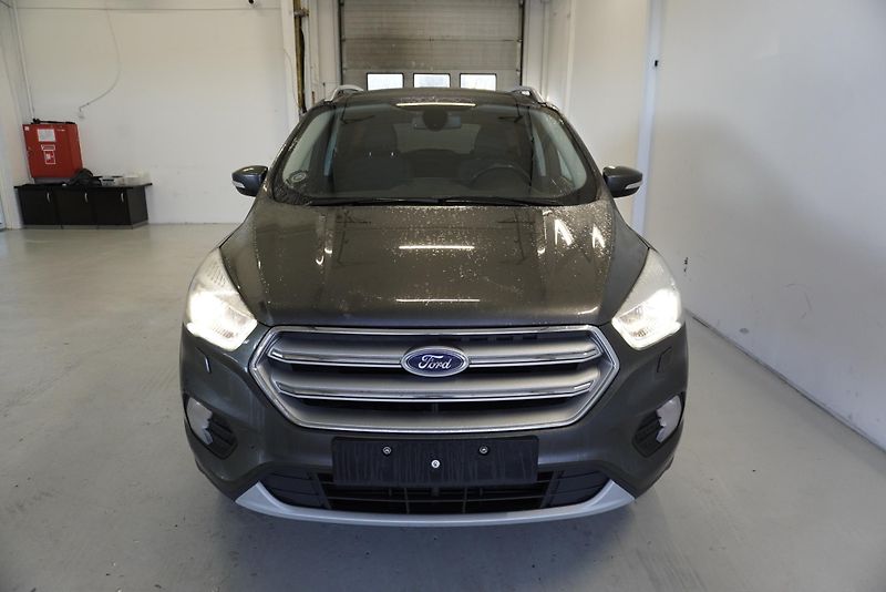 Ford Kuga (2019) 2.0 TDCI TITANIUM AUTOMAT - fotka 2 z 31