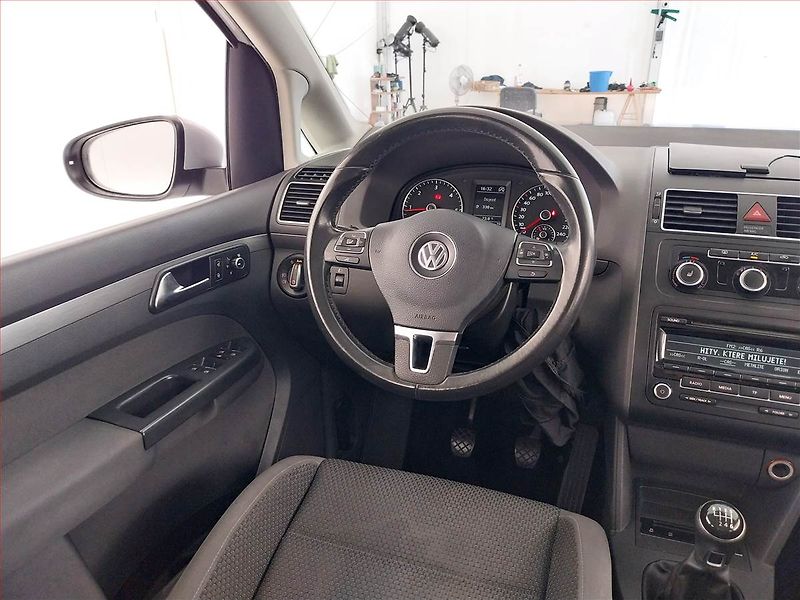 Volkswagen Touran (2012) 1.6 TDI, Tempomat - fotka 7 z 21