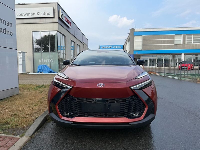 Toyota C-HR 2.0 PHEV Tokio edition - fotka 2 z 10