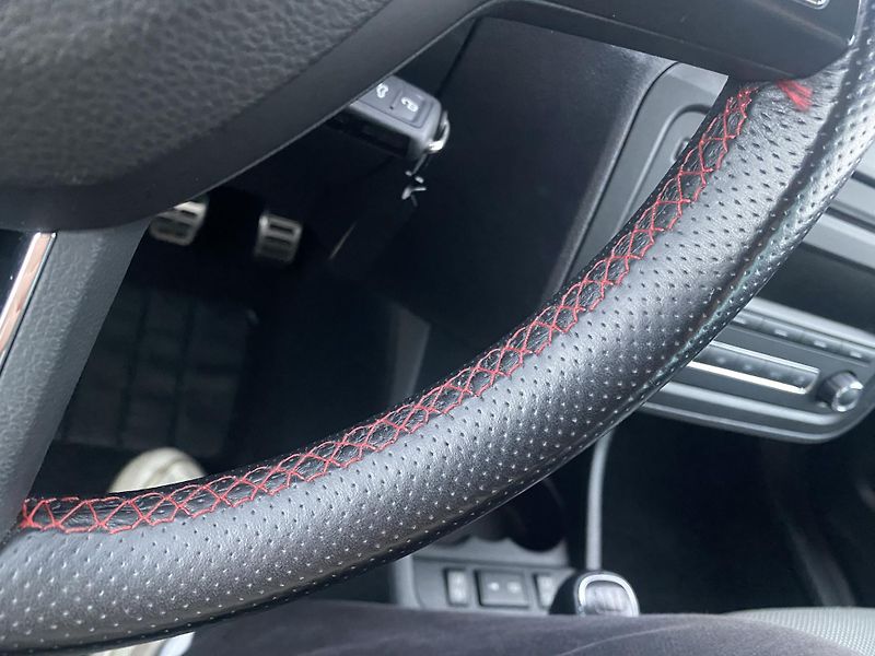 Škoda Roomster (2014) 1.2TSi MODEL NOIRE - fotka 29 z 65