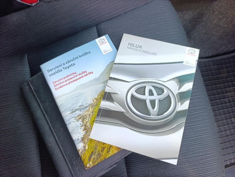 Toyota Hilux 2,4 D-4D Kamera Tažné 1maj. ČR - fotka 39 z 43