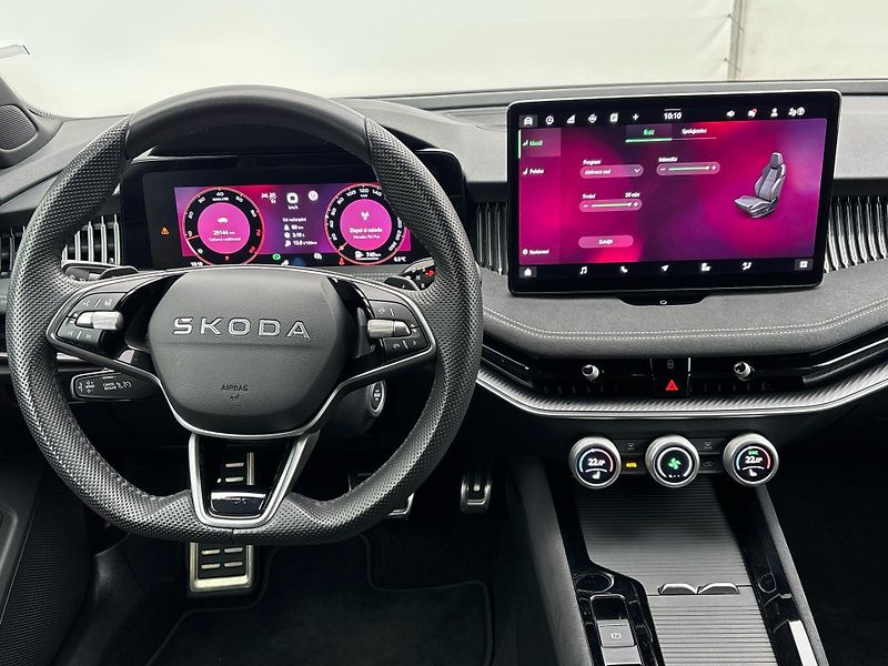 Škoda Superb Sportline 4x4 DSG - fotka 18 z 29