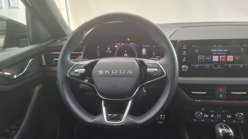 Škoda Kamiq (2026) Monte Carlo 1,0 TSI 85 kW DSG - fotka 17 z 22