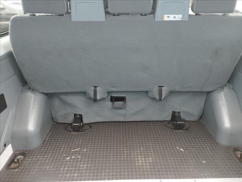 Ford Transit 2,2 TDCi 9/Míst 6 Rychlostí - fotka 11 z 16