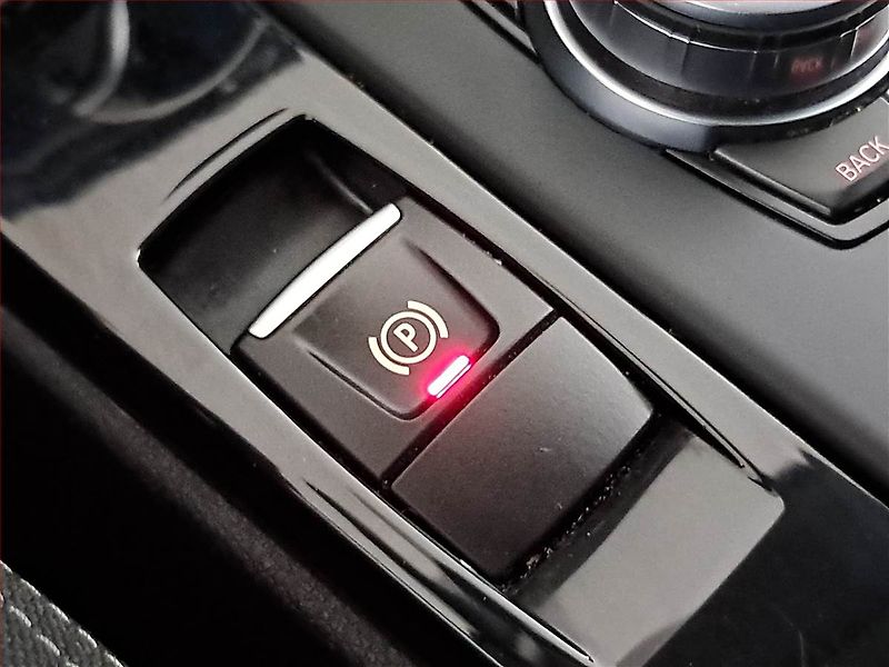 BMW X1 (2019) sDrive18i, Automat, Navi - fotka 16 z 26