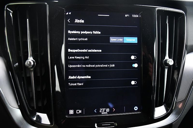 Volvo V60 2.0B4 LED NAV TAŽNÉ - fotka 40 z 49