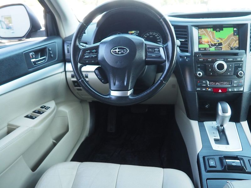Subaru Outback (2013) 2.0 D 110kW, AWD, AT, Navi - fotka 16 z 39