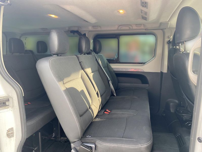 Opel Vivaro 1.6 CDTI 107 kW - fotka 16 z 23