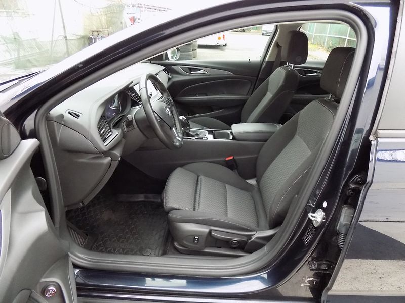 Opel Insignia (2020) 1.6 CDTI/Bussines Edition/DPH/ - fotka 12 z 39