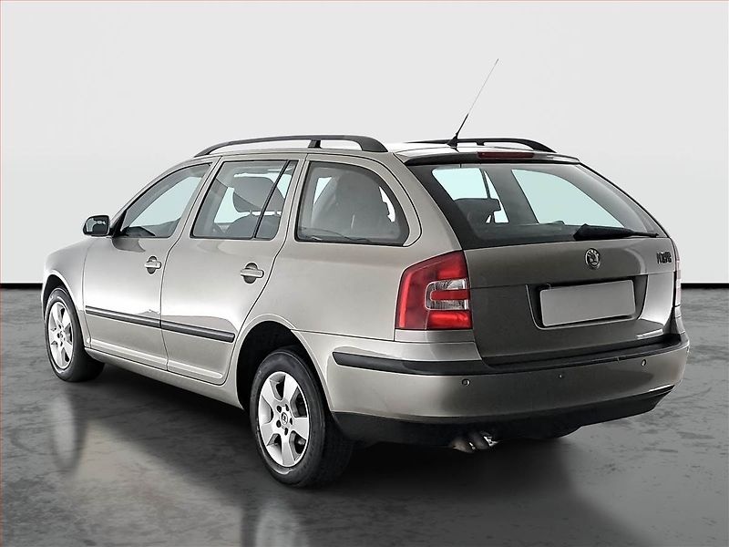 Škoda Octavia (2008) 1.9 TDI, Park. senzory - fotka 4 z 13