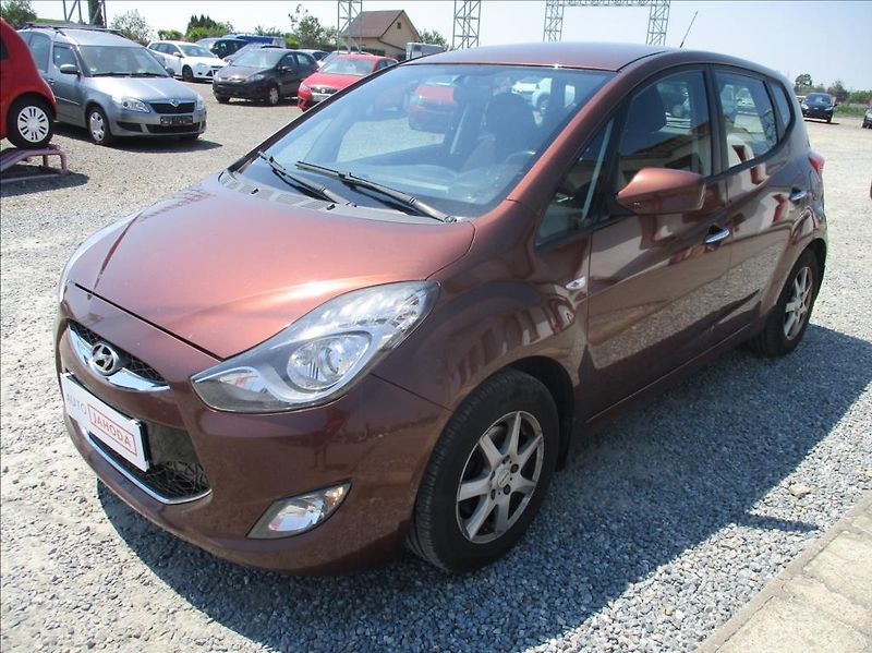 Hyundai ix20 1,6 CVVT, digiklima,servis,CZ, - fotka 3 z 39