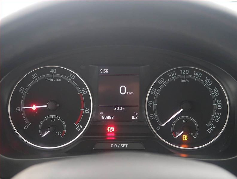 Škoda Rapid (2017) Style Plus 1.0 TSI, Xenony - fotka 11 z 14