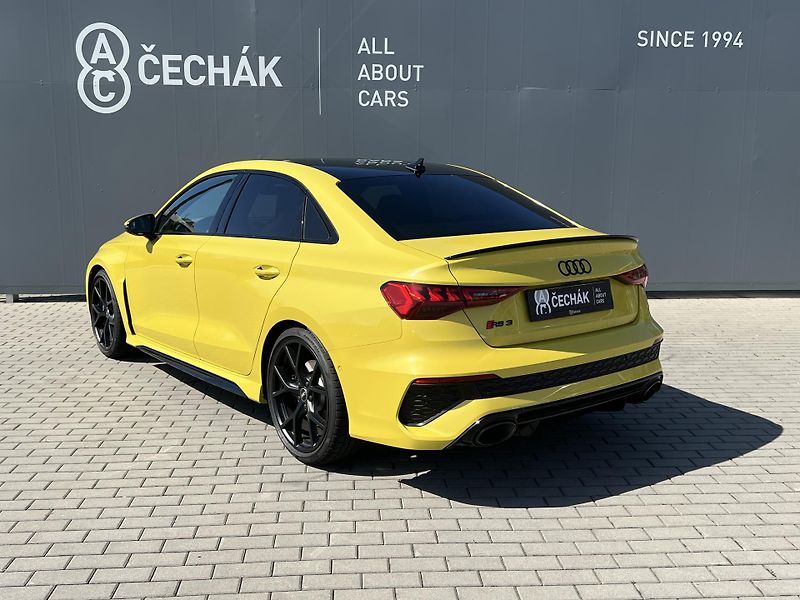Audi RS 3 (2024) 2,5 TFSI Quattro 294KW - fotka 7 z 37