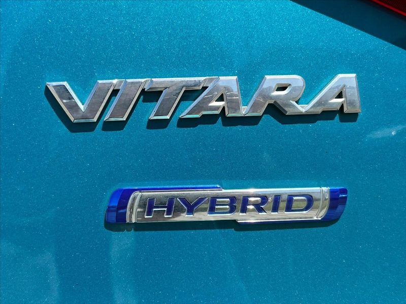 Suzuki Vitara 1,4 BoosterJet  Premium Hybrid - fotka 10 z 28