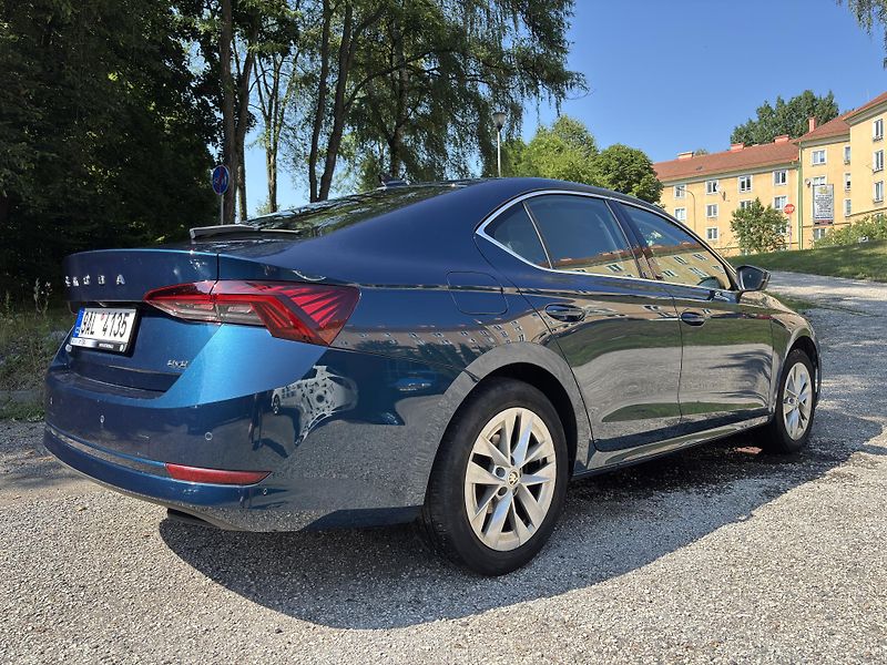 Škoda Octavia (2022) 2.0 TSI, 4x4, Style Plus - fotka 5 z 33