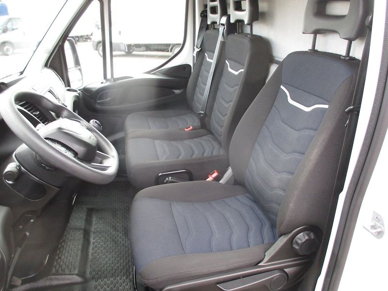 Iveco Daily 35C16, HC, 8 palet - fotka 11 z 17