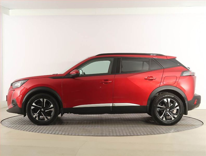 Peugeot 2008 (2022) 1.2 PureTech, Automat, ČR - fotka 3 z 25
