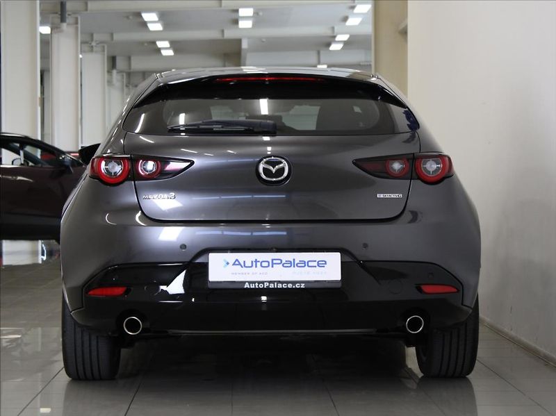 Mazda 3 2,0 G120 PLUS 1.maj. 6L-Zár. - fotka 4 z 22