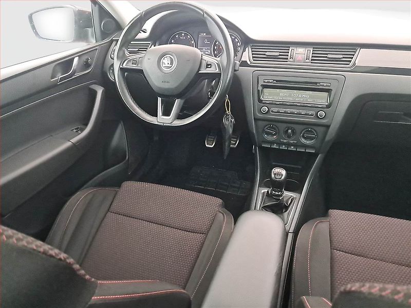 Škoda Rapid (2015) Spaceback 1.2 TSI, ČR,1.maj - fotka 7 z 16