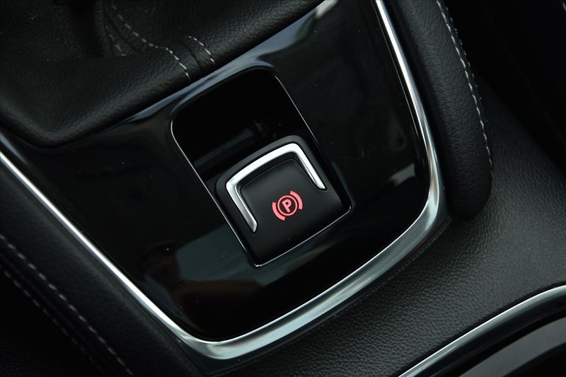 Opel Grandland X 1.5 CDTi 96kW ULTIMATE - fotka 24 z 29