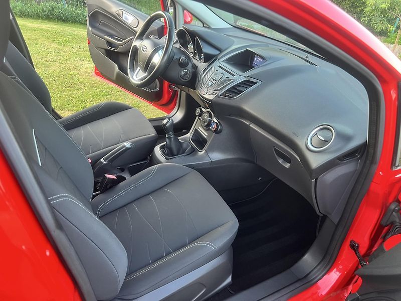 Ford Fiesta 1.5 TDCI 70KW,5DV,KLIMA,1MAJ - fotka 21 z 44