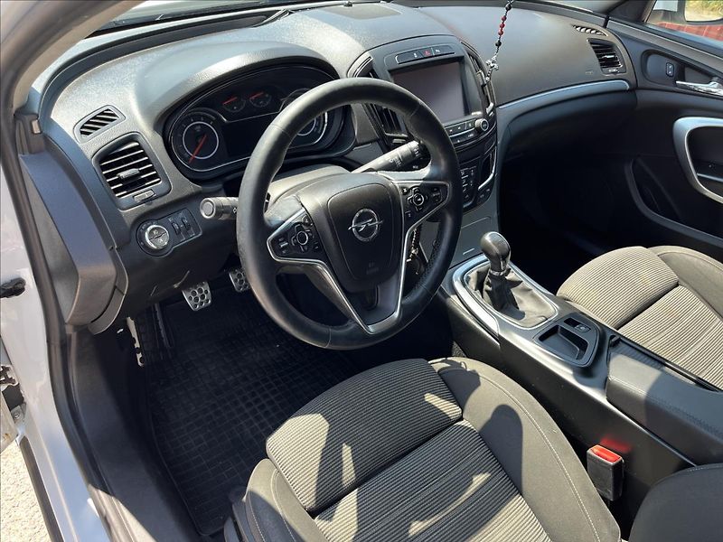 Opel Insignia 1,6 CDTi KLIMA ROZVODY SERVIS - fotka 9 z 37