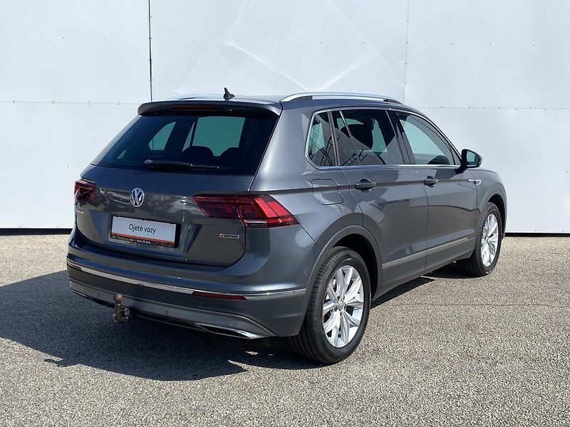 Volkswagen Tiguan 2,0 BiTDI 4Mot Highline DSG - fotka 2 z 27