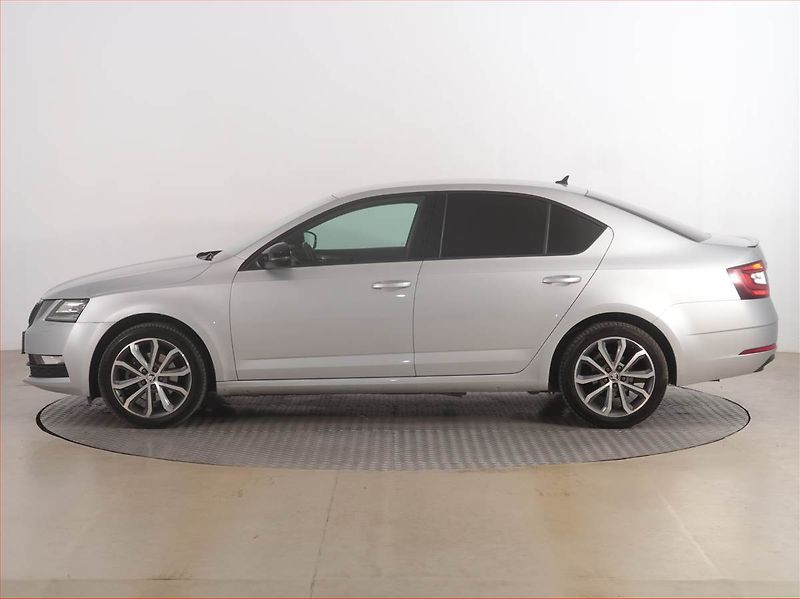 Škoda Octavia (2019) 1.5 TSI, Automat, Tempomat - fotka 3 z 19