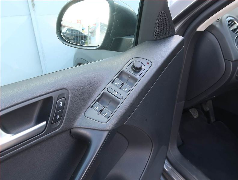 Volkswagen Tiguan (2014) Sport 2.0 TDI, Tempomat - fotka 15 z 16