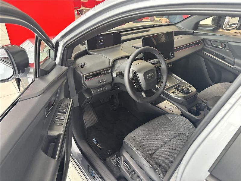 Toyota bZ4X (2026) Style 4x4 Touring - fotka 7 z 7