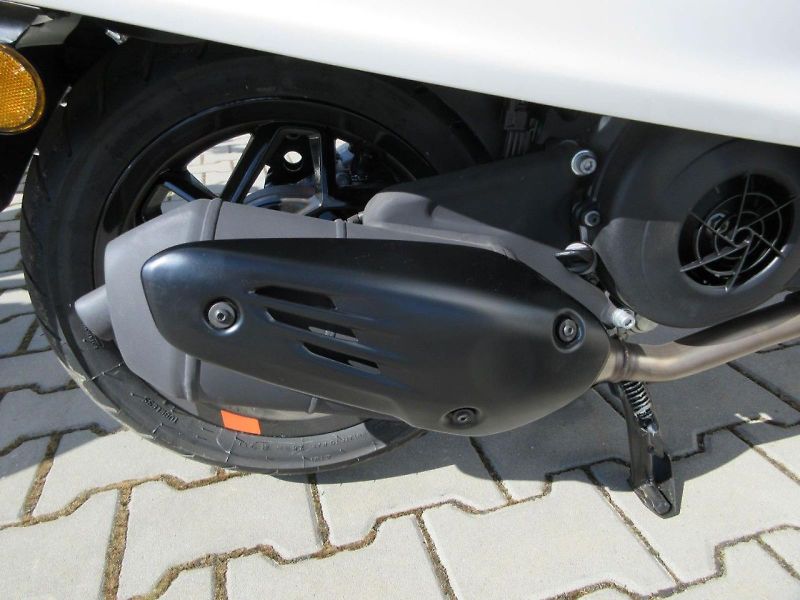 Vespa (2026) Sprint 125 S e5+ - fotka 7 z 10