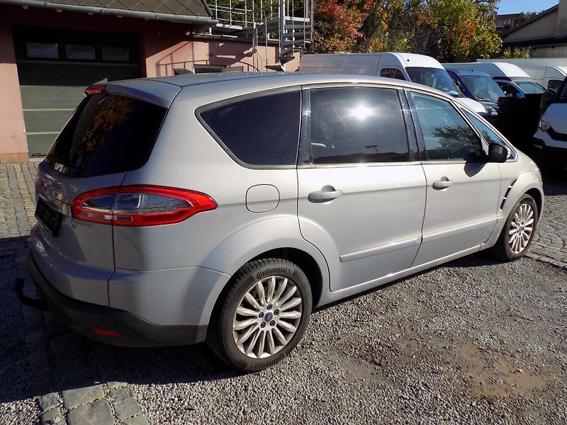 Ford S-MAX 2,0 TDCI 103 KW VÝHŘEV, TAŽNÉ - fotka 8 z 38