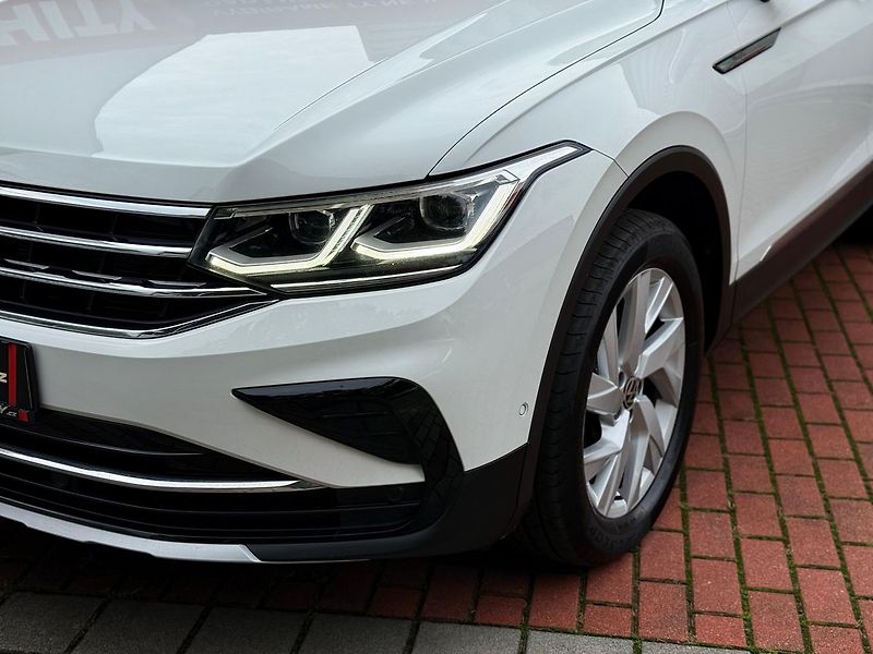 Volkswagen Tiguan 2.0 TDi Elegance DSG 4x4, ČR - fotka 3 z 34