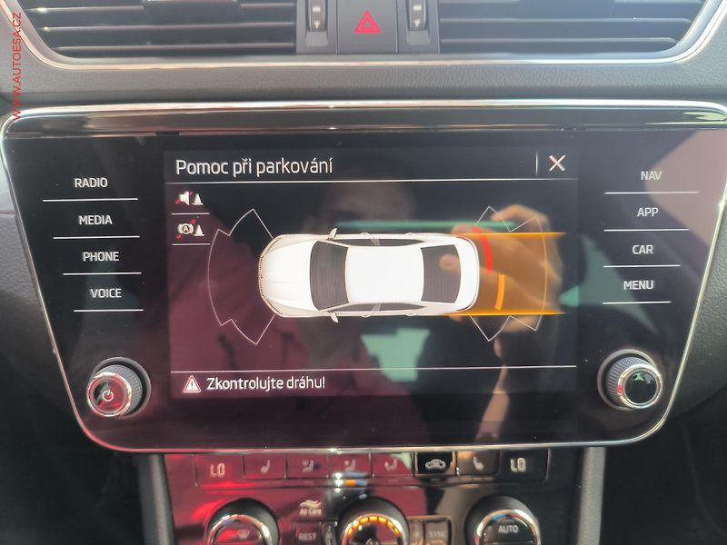 Škoda Superb (2022) 2.0TDi, ČR, Ambition, DSG - fotka 16 z 23