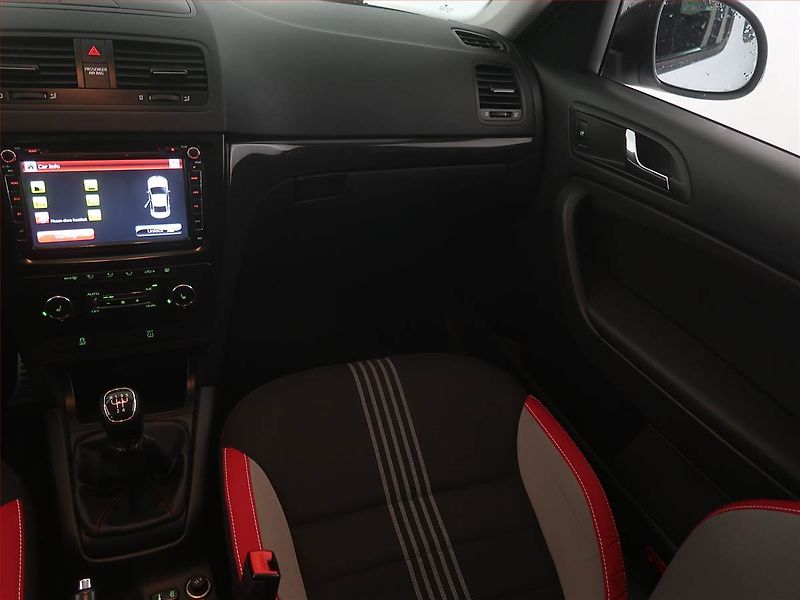 Škoda Yeti (2015) Monte Carlo 2.0 TDI, Navi - fotka 8 z 18