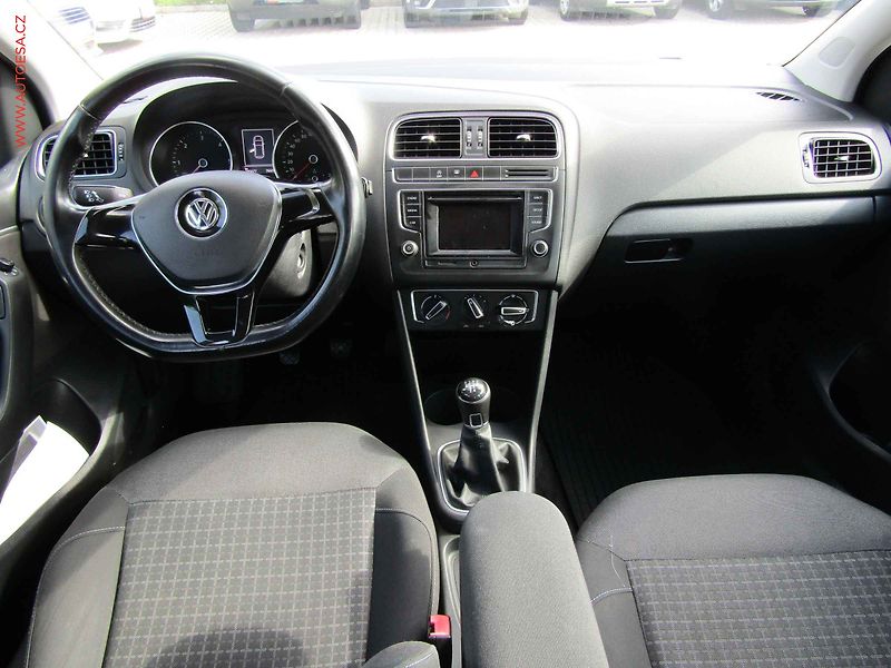 Volkswagen Polo (2015) 1.4 TDi, ČR, Comfortline - fotka 8 z 16