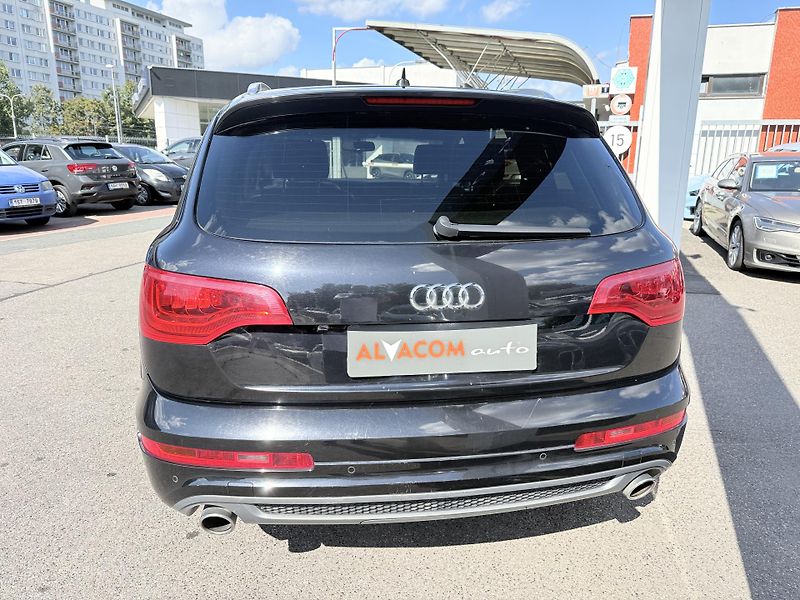Audi Q7 3.0 180kw - fotka 7 z 37