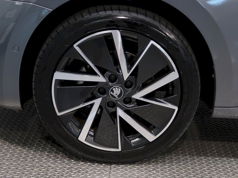 Škoda Octavia (2026) TOP SELECTION 2.0TDI 110KW DSG - fotka 12 z 47