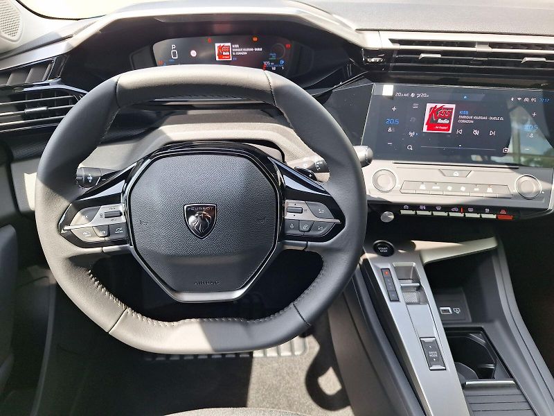 Peugeot 308 (2026) 308 STYLE Hybrid 145 e-DCS6 - fotka 11 z 18