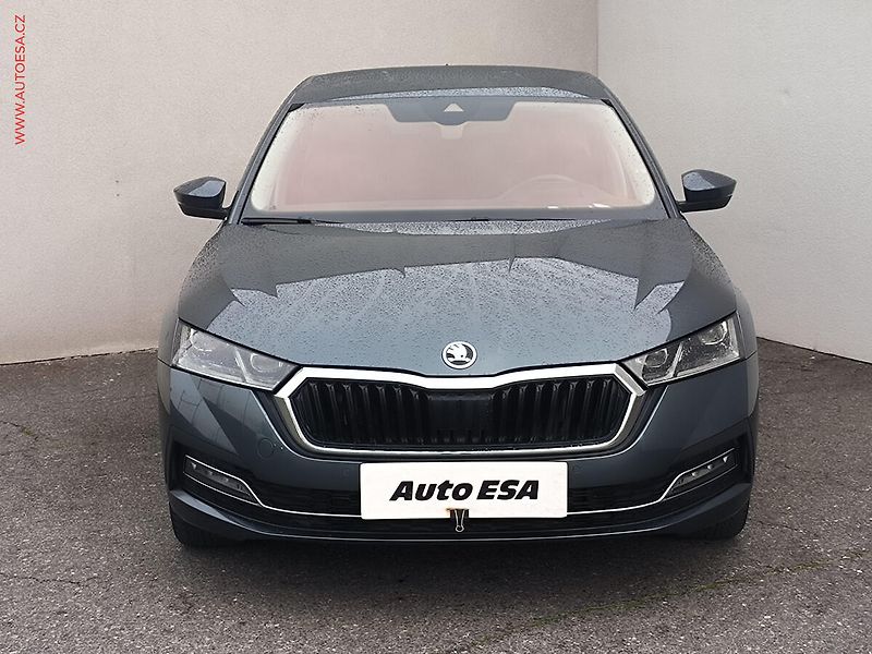 Škoda Octavia (2021) 2.0TDI, ČR, Style, DSG - fotka 2 z 29