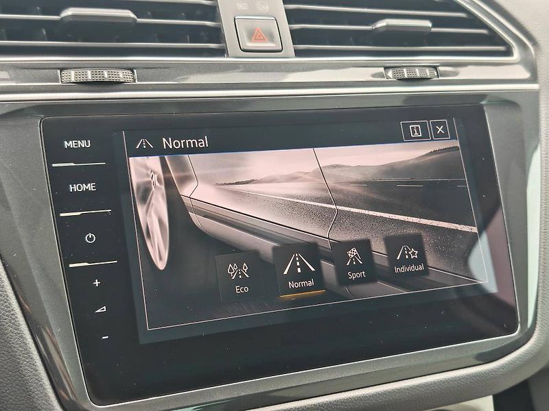 Volkswagen Tiguan R-Line Highline 4Motion DSG 2, - fotka 17 z 30