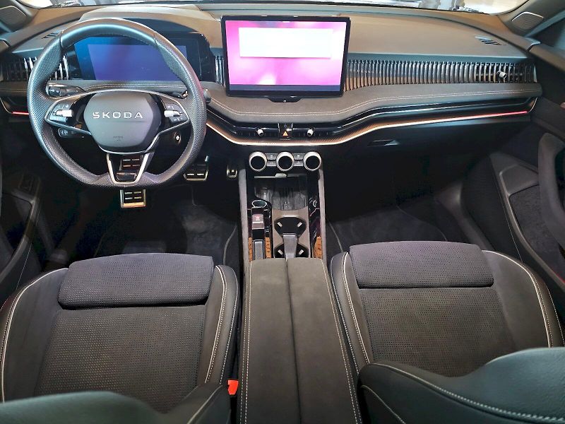 Škoda Superb (2025) 2.0TSI 195kW 4X4 SPORTLINE - fotka 8 z 30