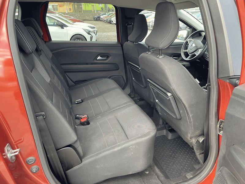 Dacia Jogger (2022) 1.0 TCe,81kW,Extreme,ČR - fotka 27 z 31