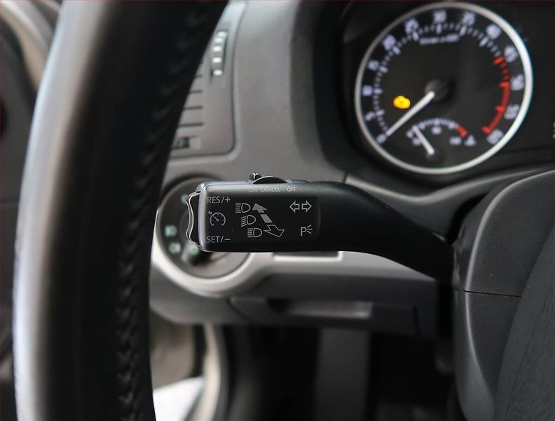 Škoda Octavia (2008) 1.9 TDI, Serv.kniha, Tempomat - fotka 17 z 20