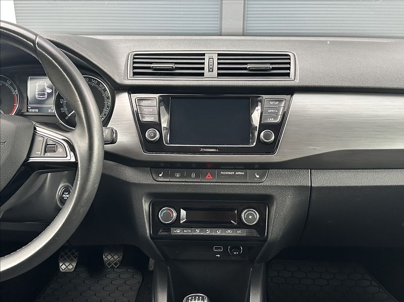 Škoda Fabia 1,0 TSI 95PS  Style - fotka 25 z 52