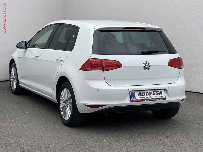Volkswagen Golf (2014) 1.2 TSi, CUP, výhřev sed - fotka 6 z 16