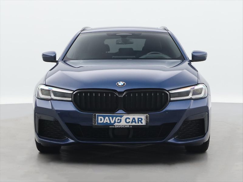 BMW Řada 5 3,0 530d xD CZ M-Sport HUD DPH - fotka 2 z 40