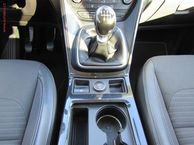 Ford Kuga (2018) 1.5EB, servis.kniha - fotka 12 z 22