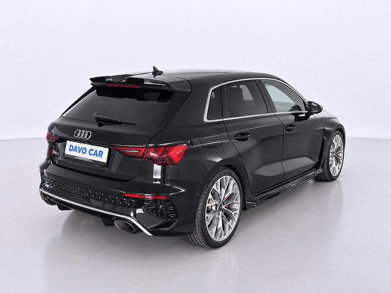 Audi RS 3 2,5 TFSi Sportback CZ DPH Pano - fotka 7 z 36