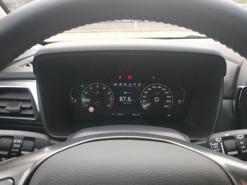 KGM Tivoli 1.5T Style 2WD, MT, SKLADEM - fotka 19 z 31